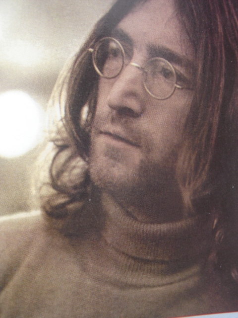 [John+Lennon+(015).JPG]