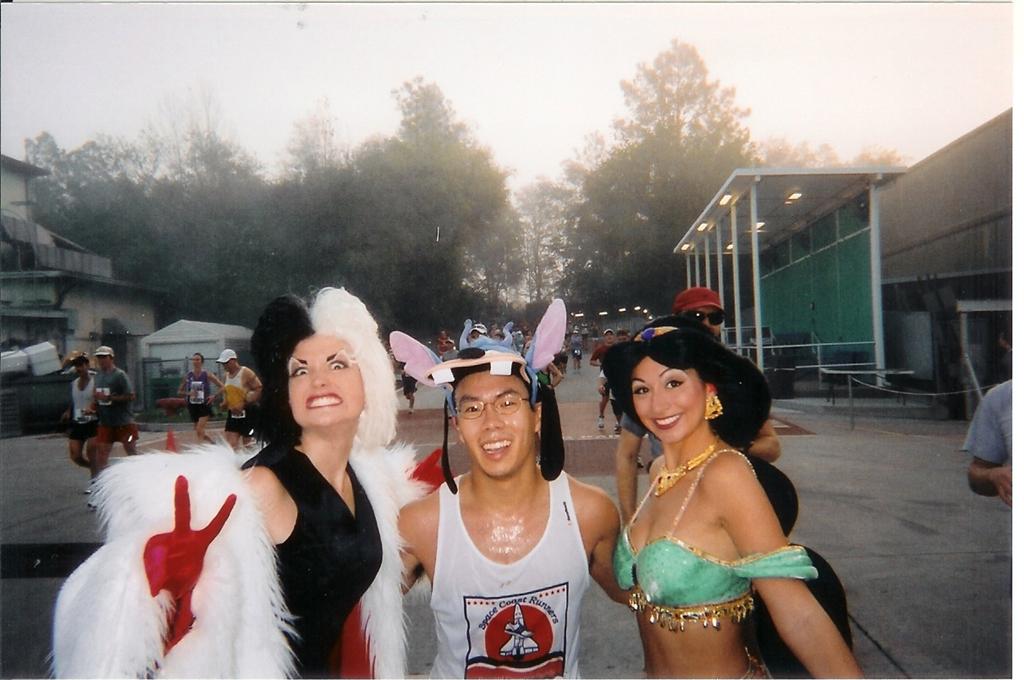 [20070107+-+Disney+Marathon+-+Me+and+the+Ladies+(Large).jpg]