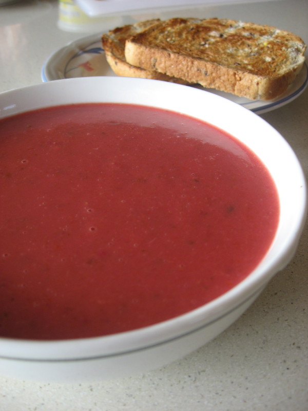 [vegetable_beetroot_and_asparagus_soup.JPG]