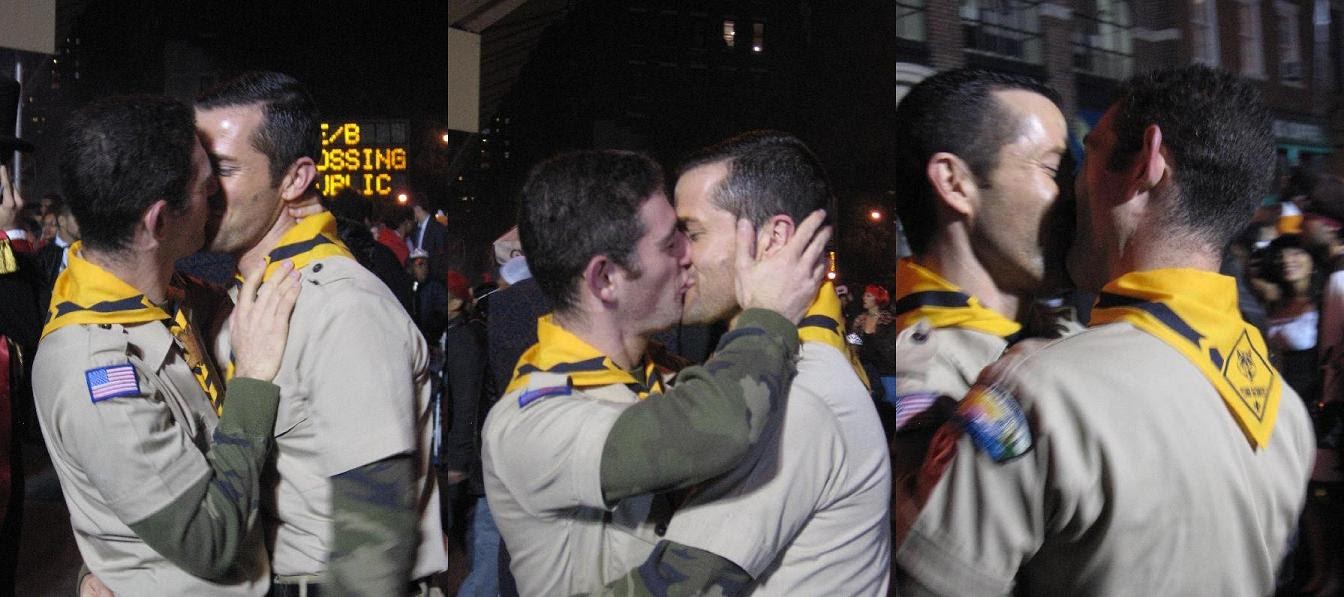 [Kissing+Scouts.JPG]