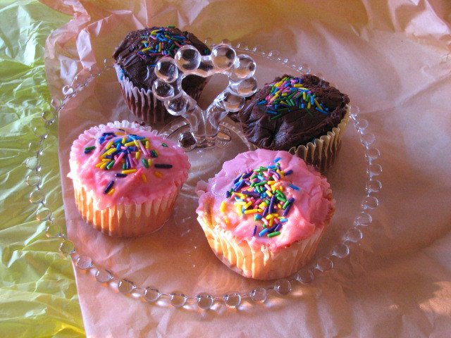 [cupcakes1.jpg]