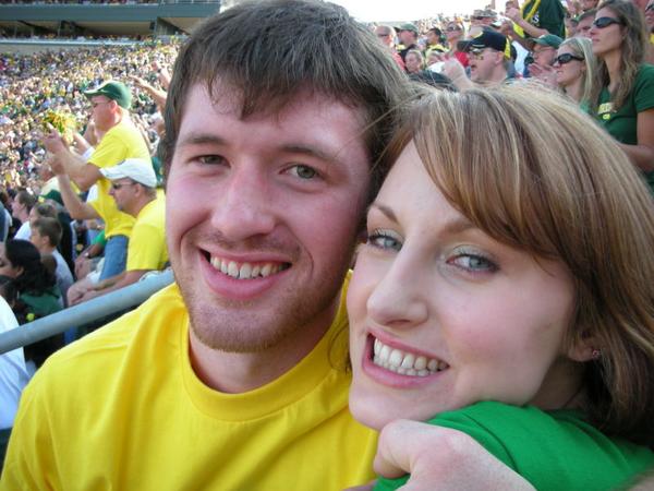 [The+Twins+at+UofO+football+game+'07.jpg]