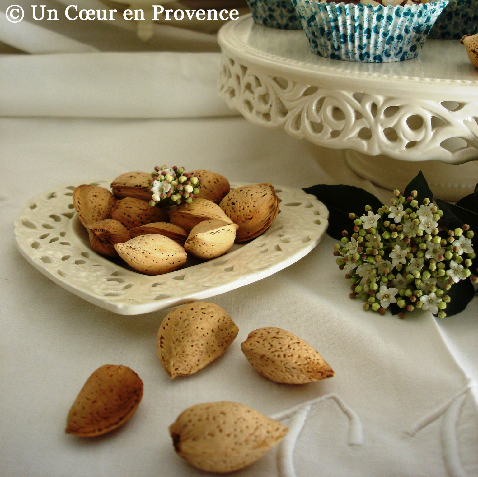 [4g+Gourmandises+aux+amandes+-+Un+Cœur+en+Provence+©.jpg]
