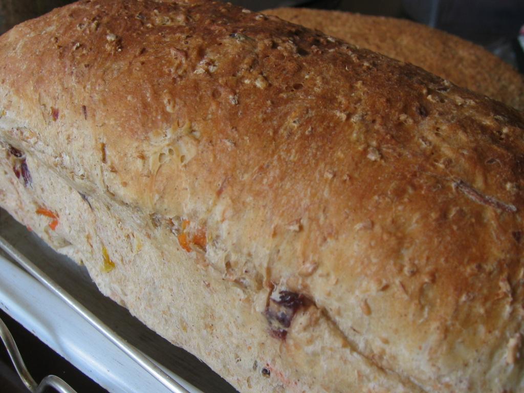 [CArrot+Cranberry+Wheat+Loaf.JPG]