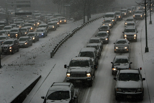 [traffic+snowstorm.jpg]