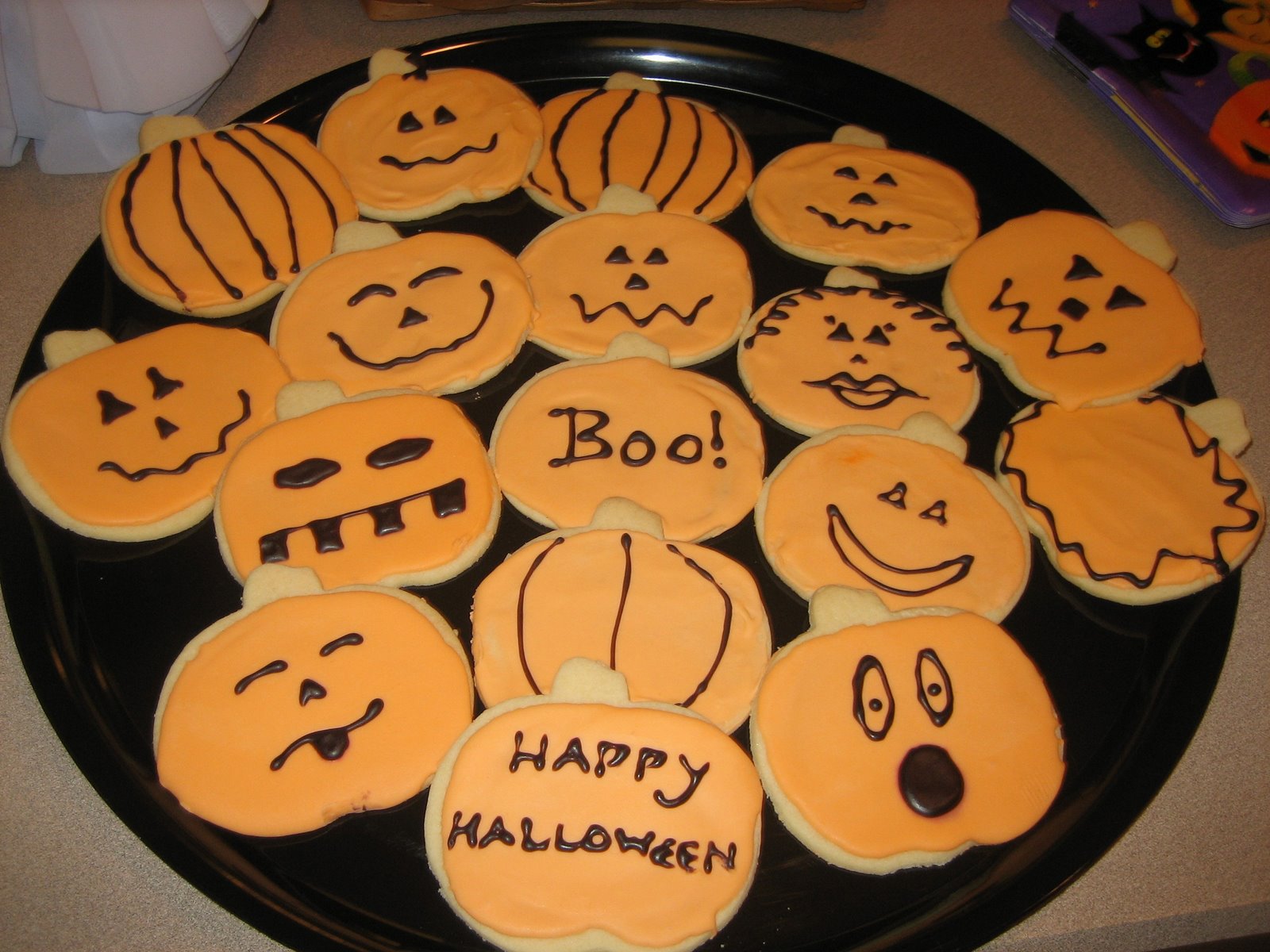 [my+halloween+cookies.jpg]