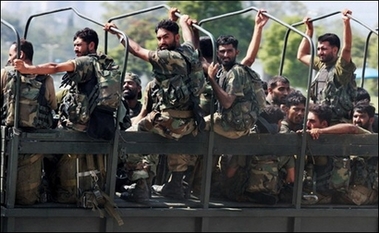 [pakistani+soldiers.jpg]