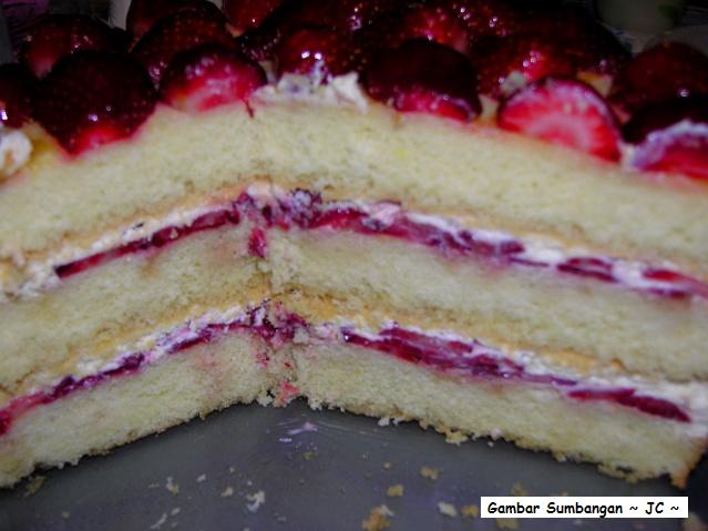 [Berry+Tiramisu+Cake+2.jpg]