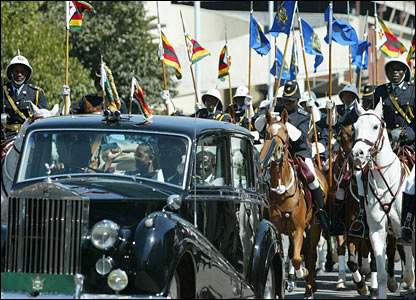 [Mugabe_procession.png]