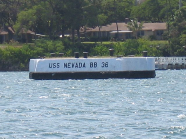 [Pearl+Harbor+USS+Arizona+Memorial2.jpg]