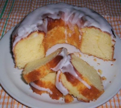 [lemon_sour_cream_cake-01.jpg]