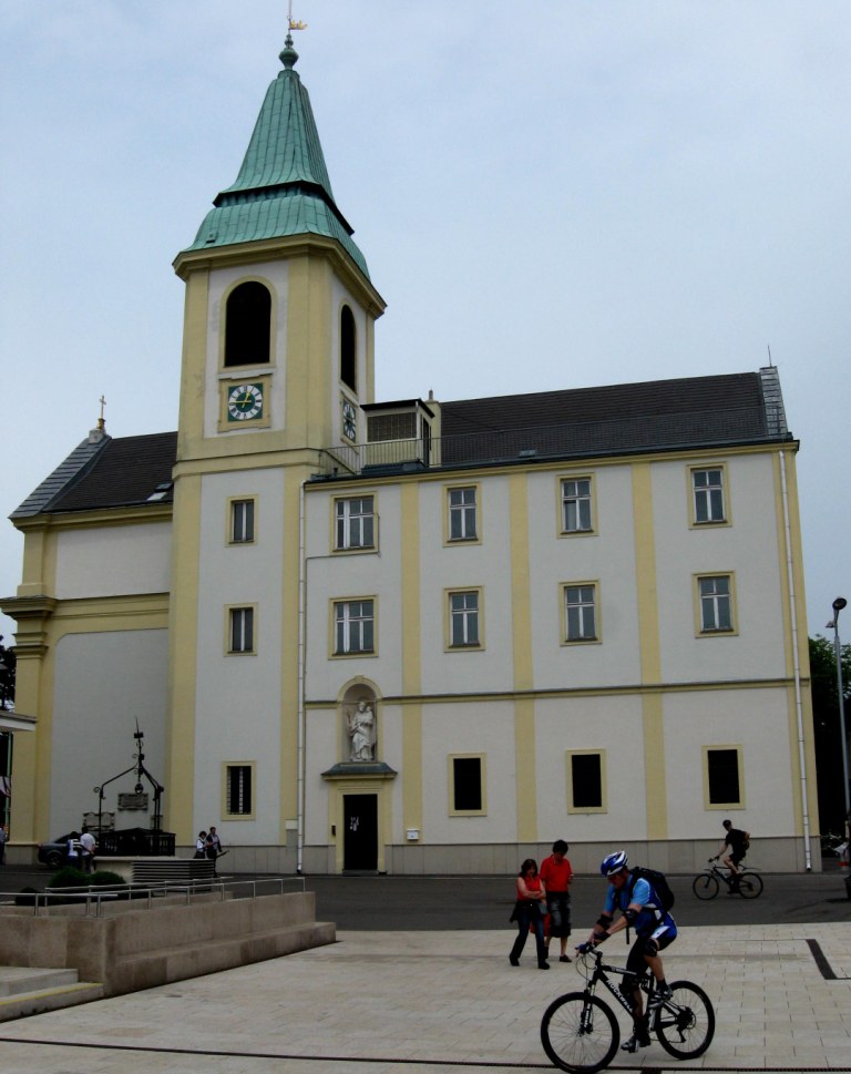 [Austria+-+Polish+church.jpg]