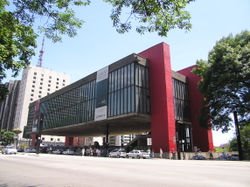 [250px-Museu_de_Arte_de_Sao_Paulo_1_Brasil.jpg]