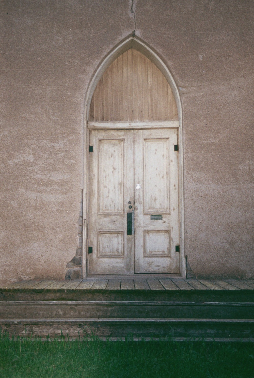 [church+door.jpg]