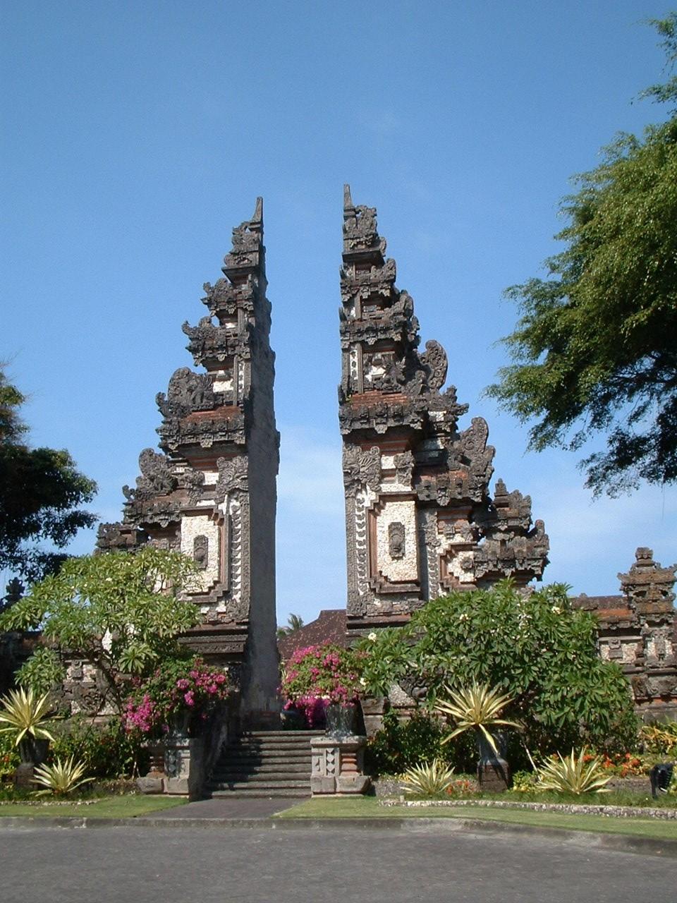 [Bali-03.jpg]