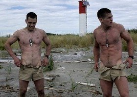 [1a1a08beefymuscled_shirtless_soldiers_outside.jpg]