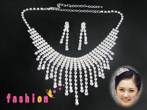 [Bridal+Princess+Elegant+Necklace+1+$50.jpg]