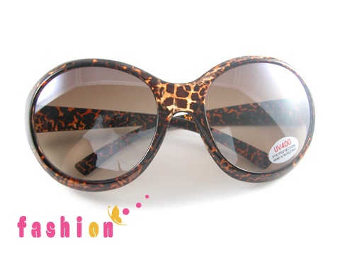 [Leopard+Print+Trendy+Big+Glasses+$12.jpg]
