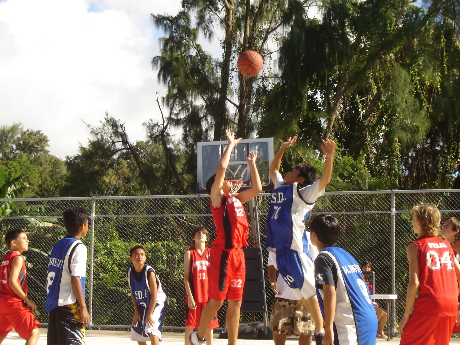 [Basketball+Game+015.jpg]