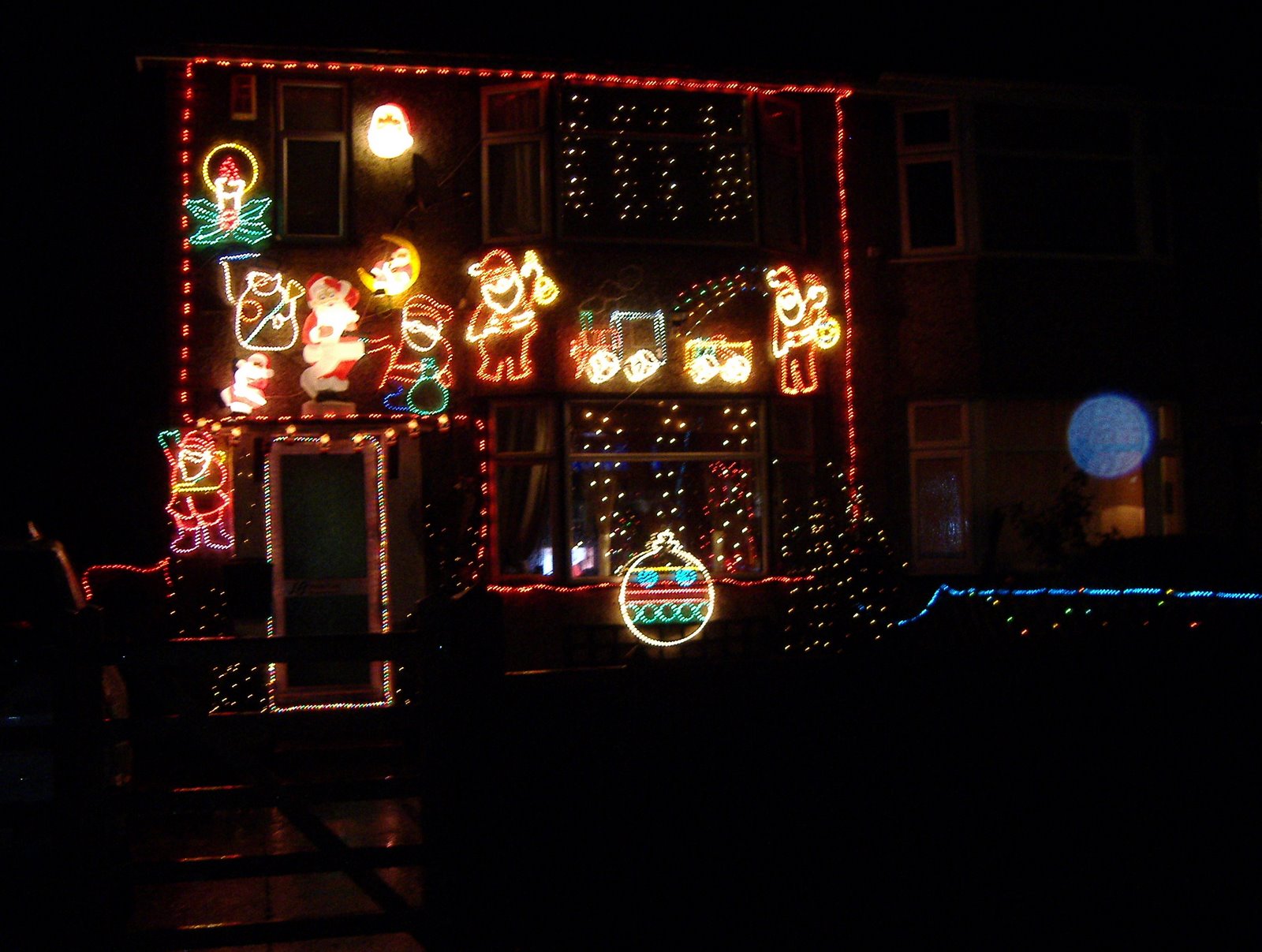 [first+Christmas+lights+Oxford+Road.jpg]