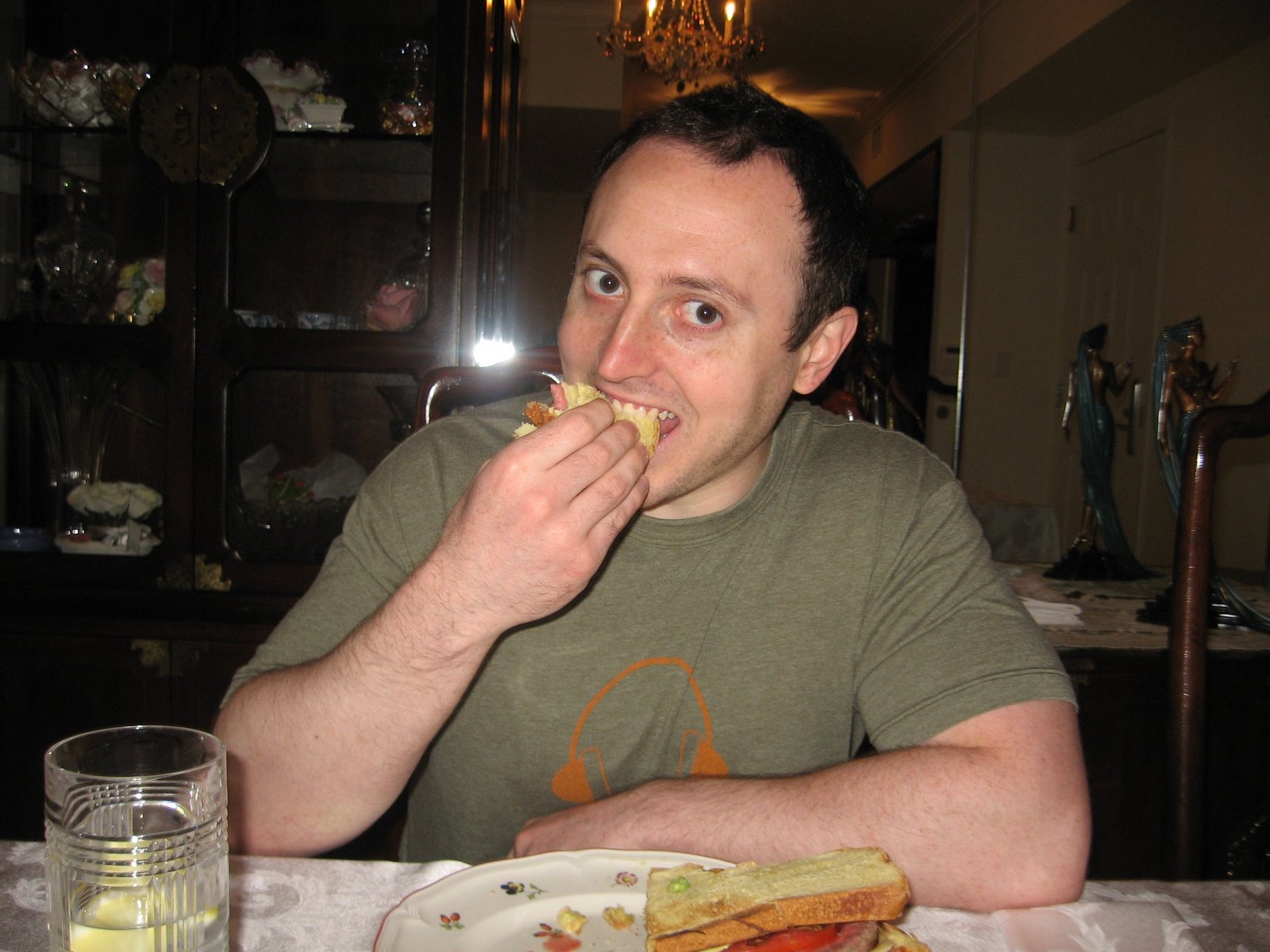 [Craig+Sandwich+eating.JPG]