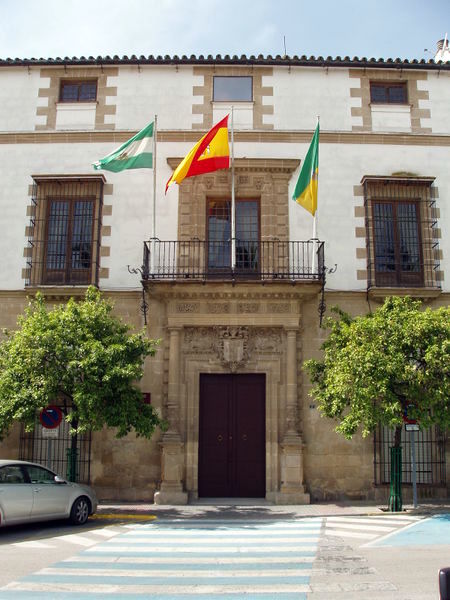 [450px-Ayuntamiento_de_El_Puerto_de_Santa_Mar%C3%ADa.jpg]
