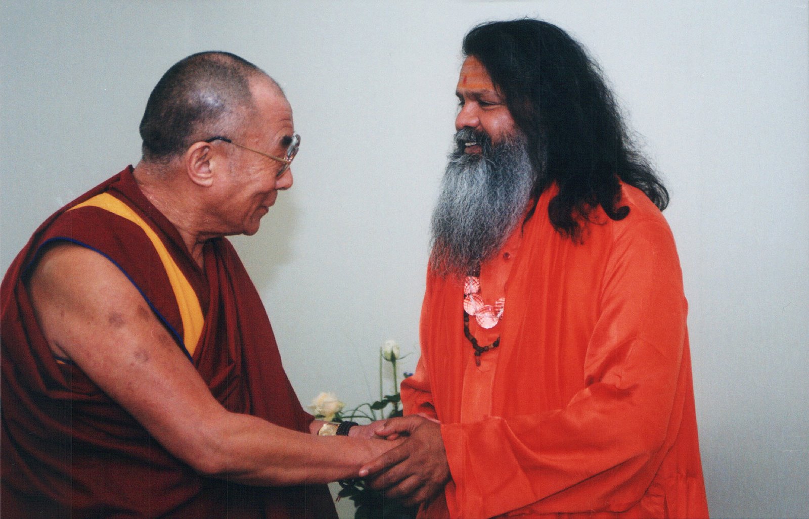 [gurus-dalai-lama-and-gurus3.jpg]