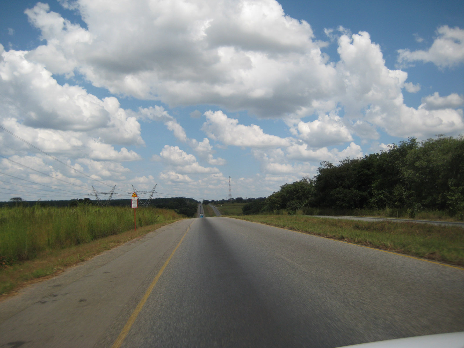 [zambia-4-lane-highway.jpg]