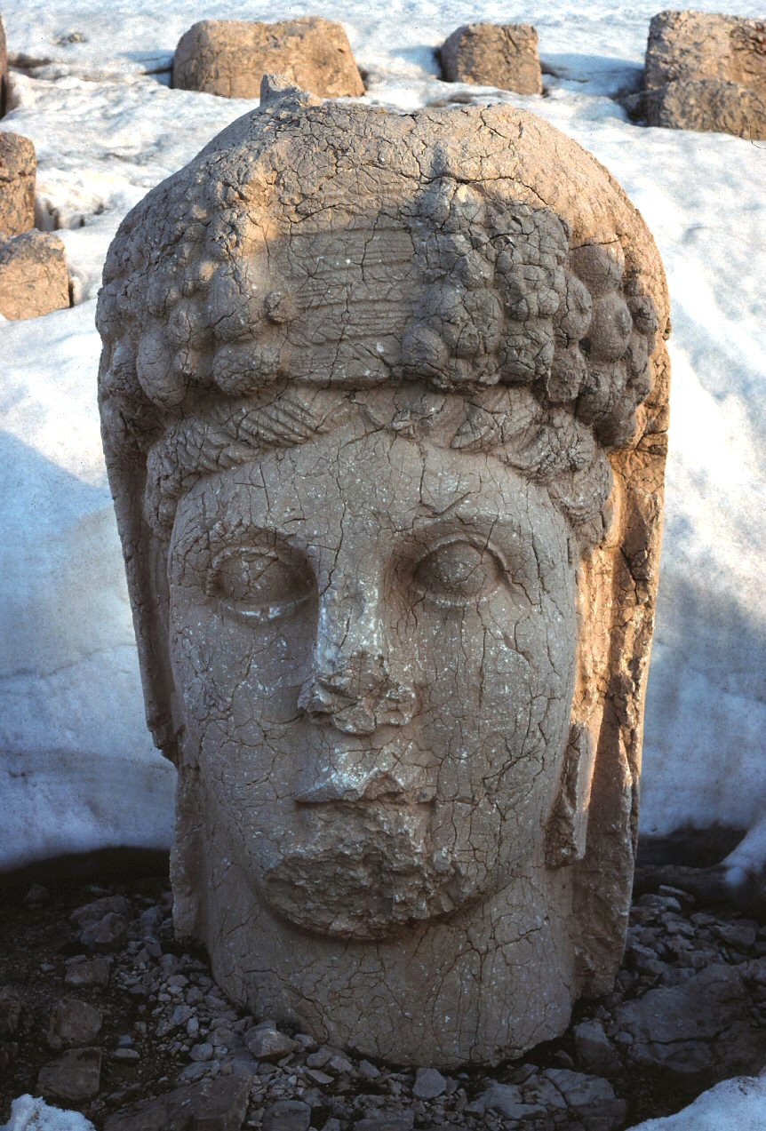 Nemrut dağında Kommagene olarak bilinen bereket sembolü
