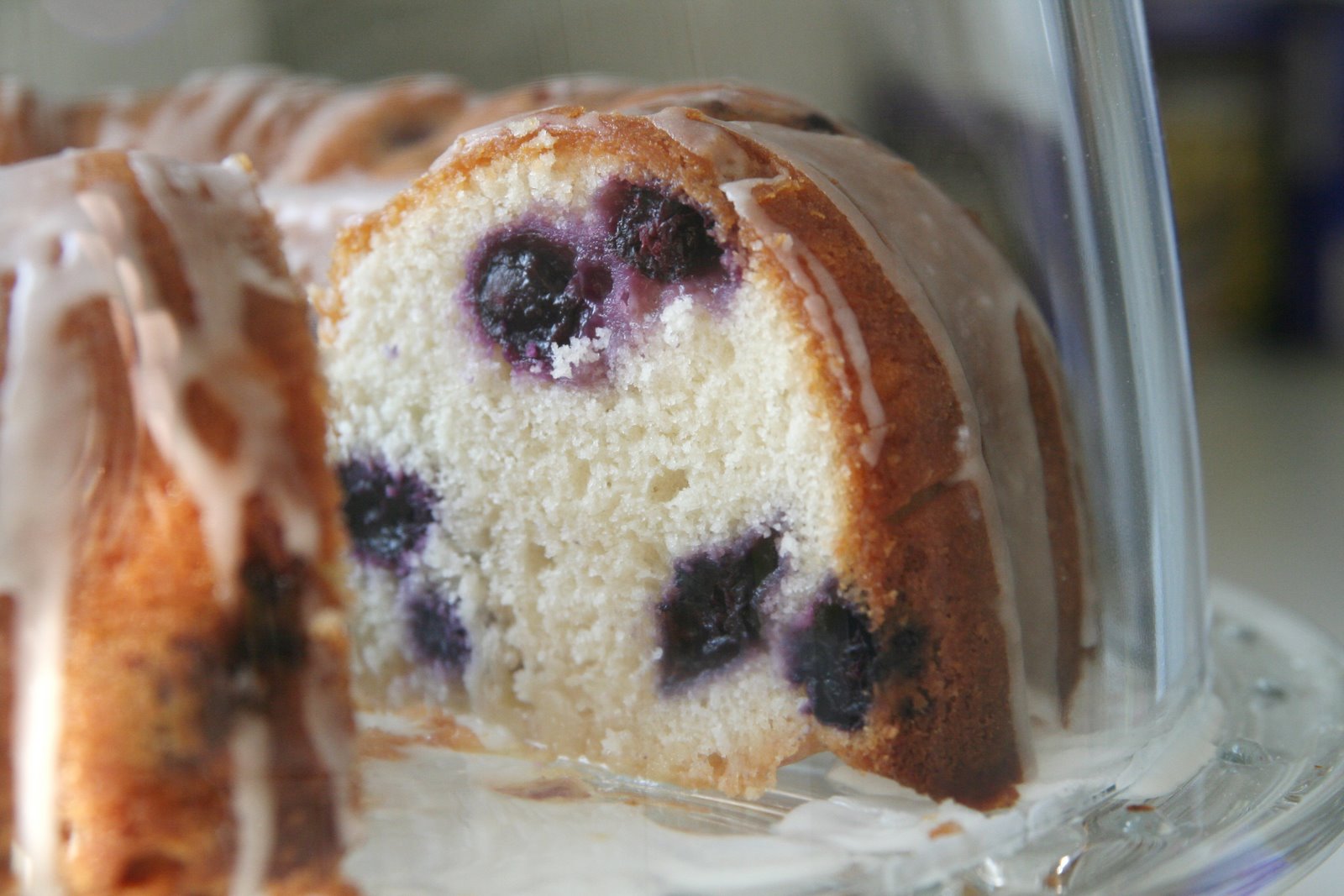 [e+and+blueberry+yogurt+cake+012.jpg]