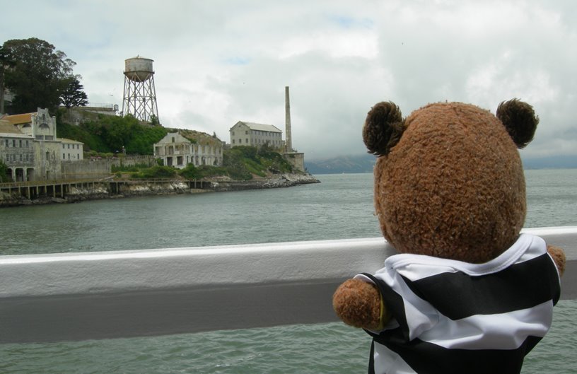 [boat_to_alcatraz.jpg]