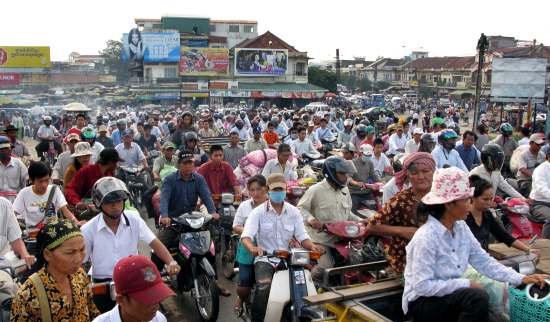 [Cambodian+traffices.bmp]