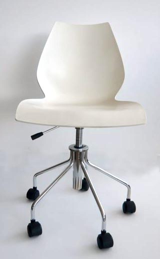 [a+chair.jpg]