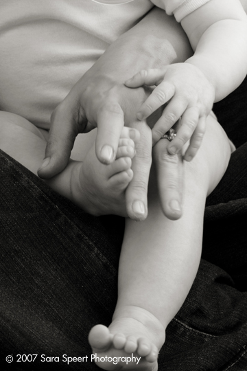 [baby_hands_feet.jpg]