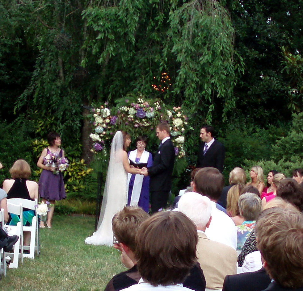 [Fearrington+Dovecote+Garden+wedding+062808-2.jpg]