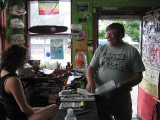 [Caitlin+and+Pops+at+shop.jpg]