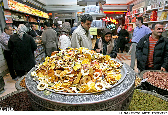 [Shopping-Yalda-Tehran2.jpg]