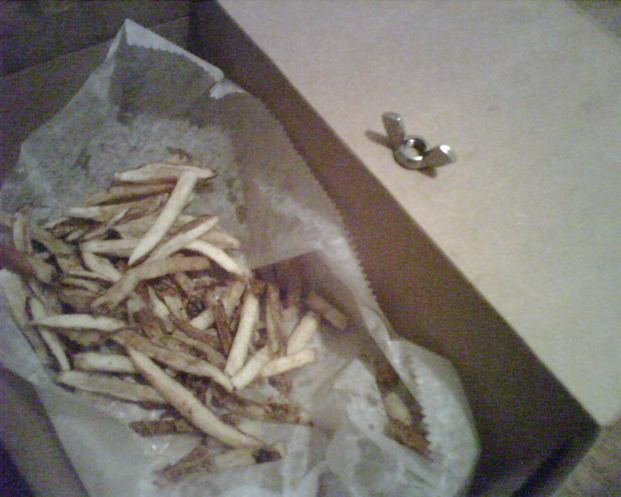 [2008-06-28-BL-wingnut-fries-1.jpg]