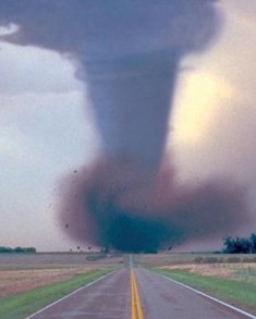 [tornado-oklahoma-1999.jpg]