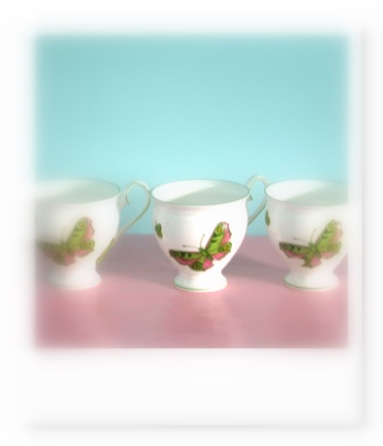 [butterfly+mugs_pink.jpg]