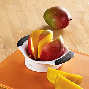 [slicer+mango.jpg]