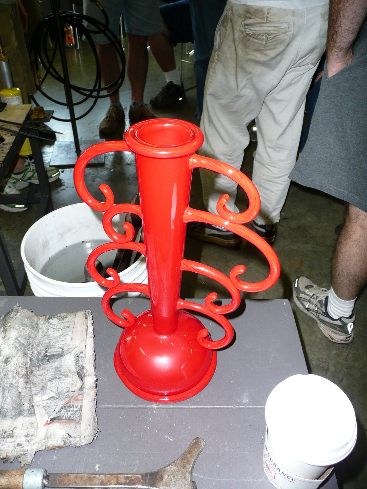 [Red+8+Handled+Vase+-+Dante+-Still+warm!!.jpg]