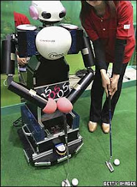 este es un robot capaz de jugar golf