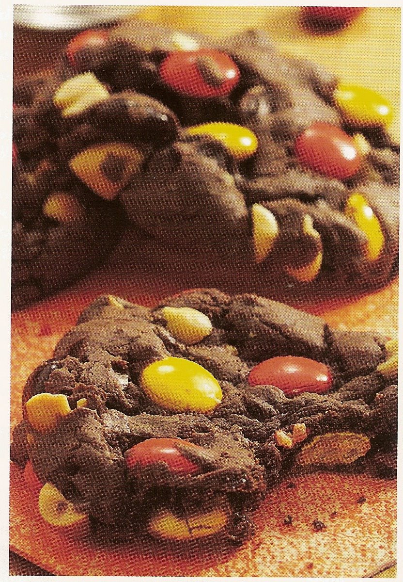 [Peanutty+Chocolate+Candy+Cookies.jpg]