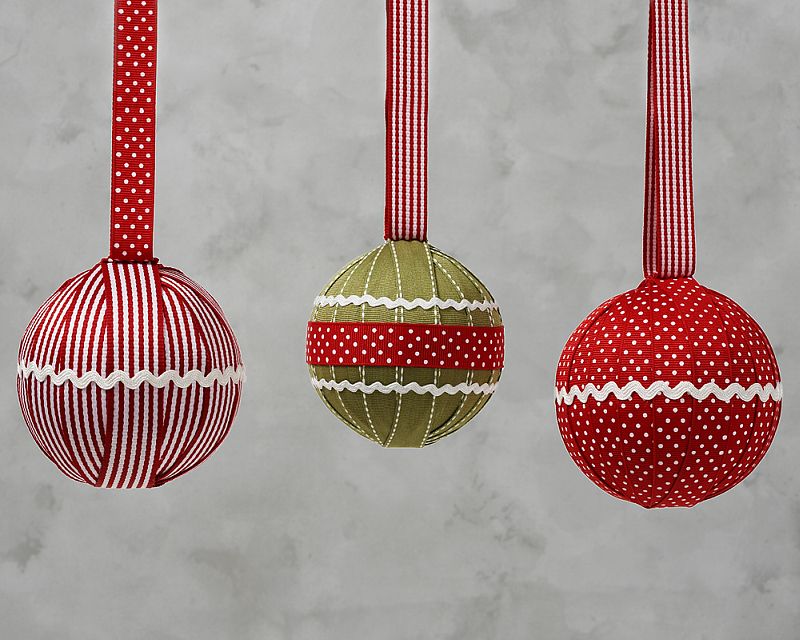[ribbon+ornaments.jpg]