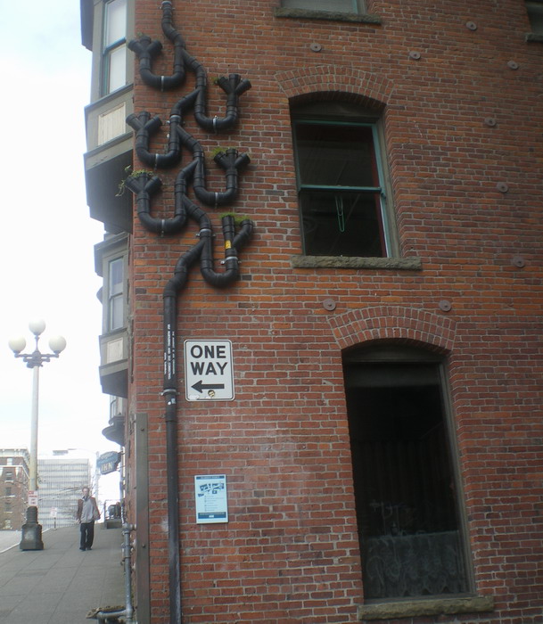 [pike+place+pipe+sculpture.jpg]