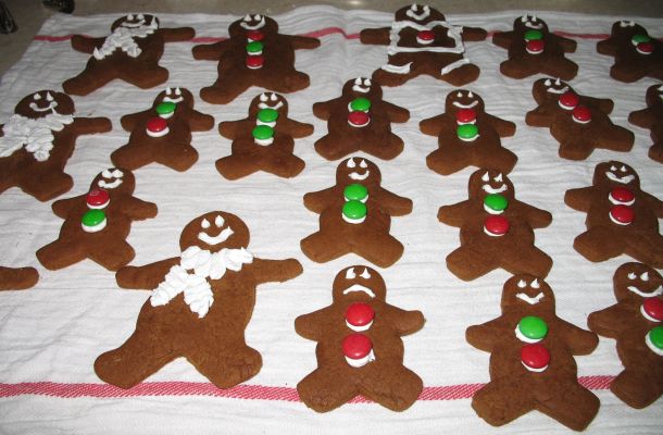 [Blog-2007+Gingerbread+Men.jpg]