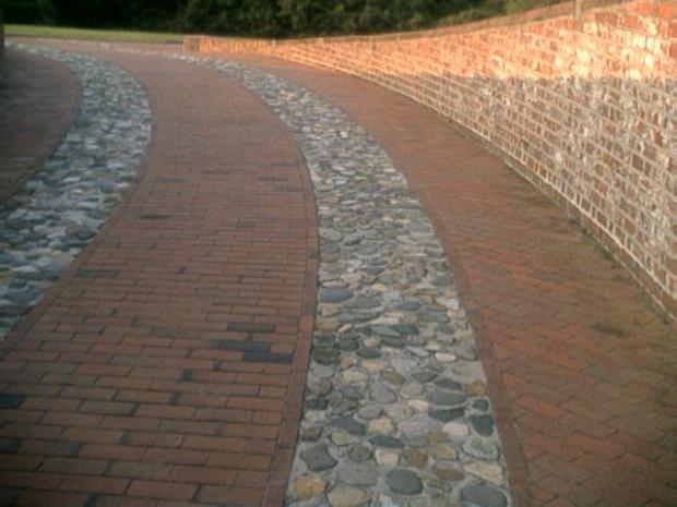[3910_The-Brick-Road-to-Fort-Macon_620.jpg]