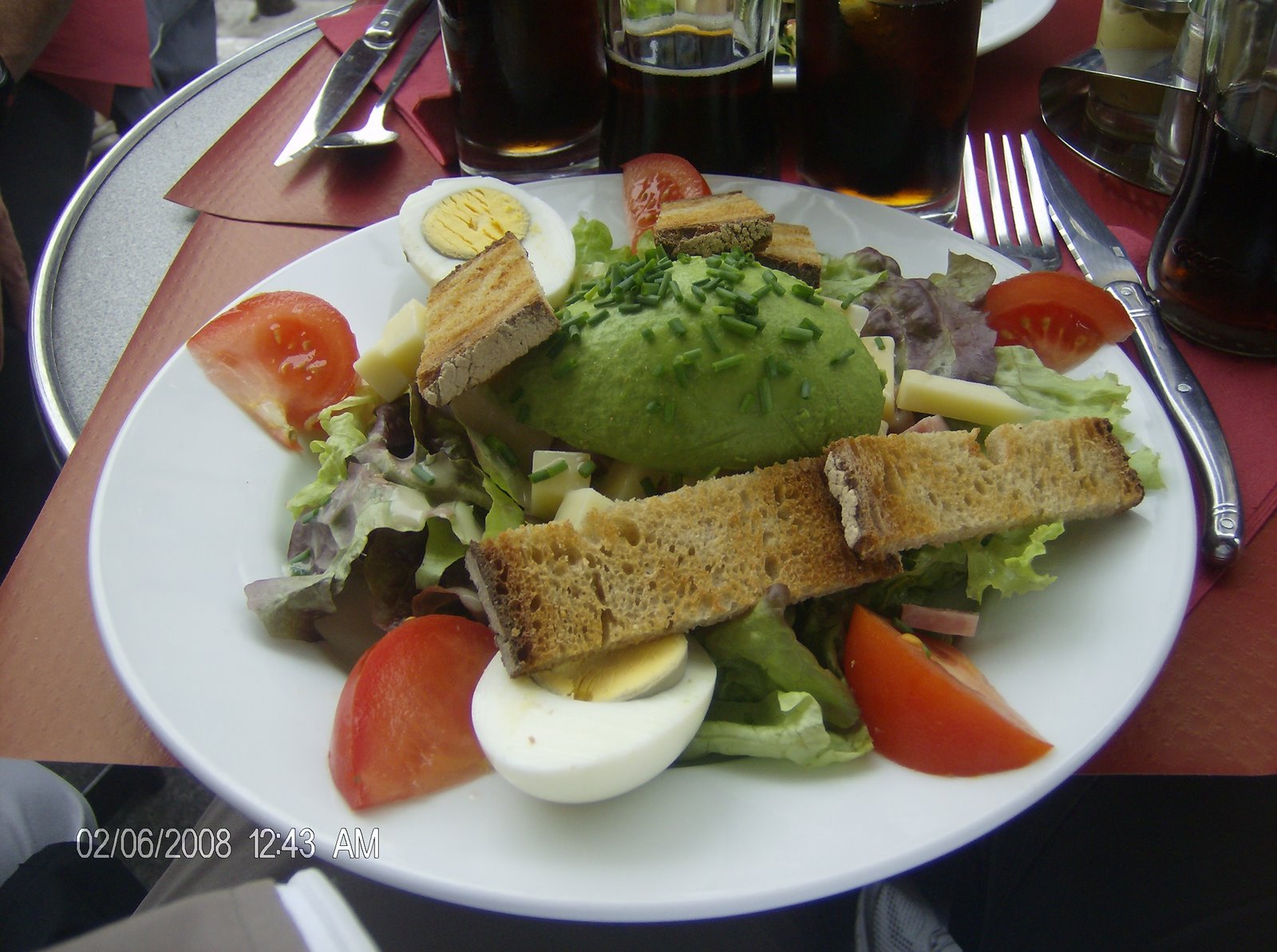 [salad+in+paris.JPG]