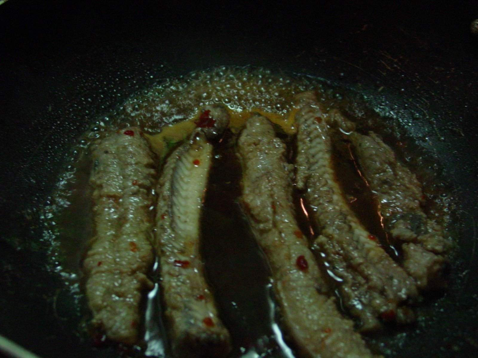 [eel+cooking.JPG]